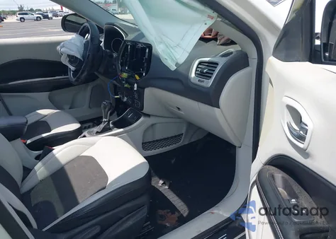 2019 Jeep Compass Sun And Wheel Fwd z USA, uszkodzony, nr VIN 3C4NJCBB3KT832196